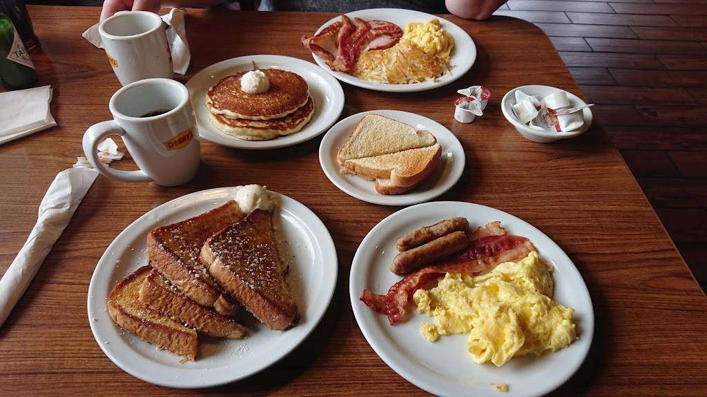 Dennys | restaurant | 34726 16th Ave S, Federal Way, WA 98003, USA | 2538384034 OR +1 253-838-4034