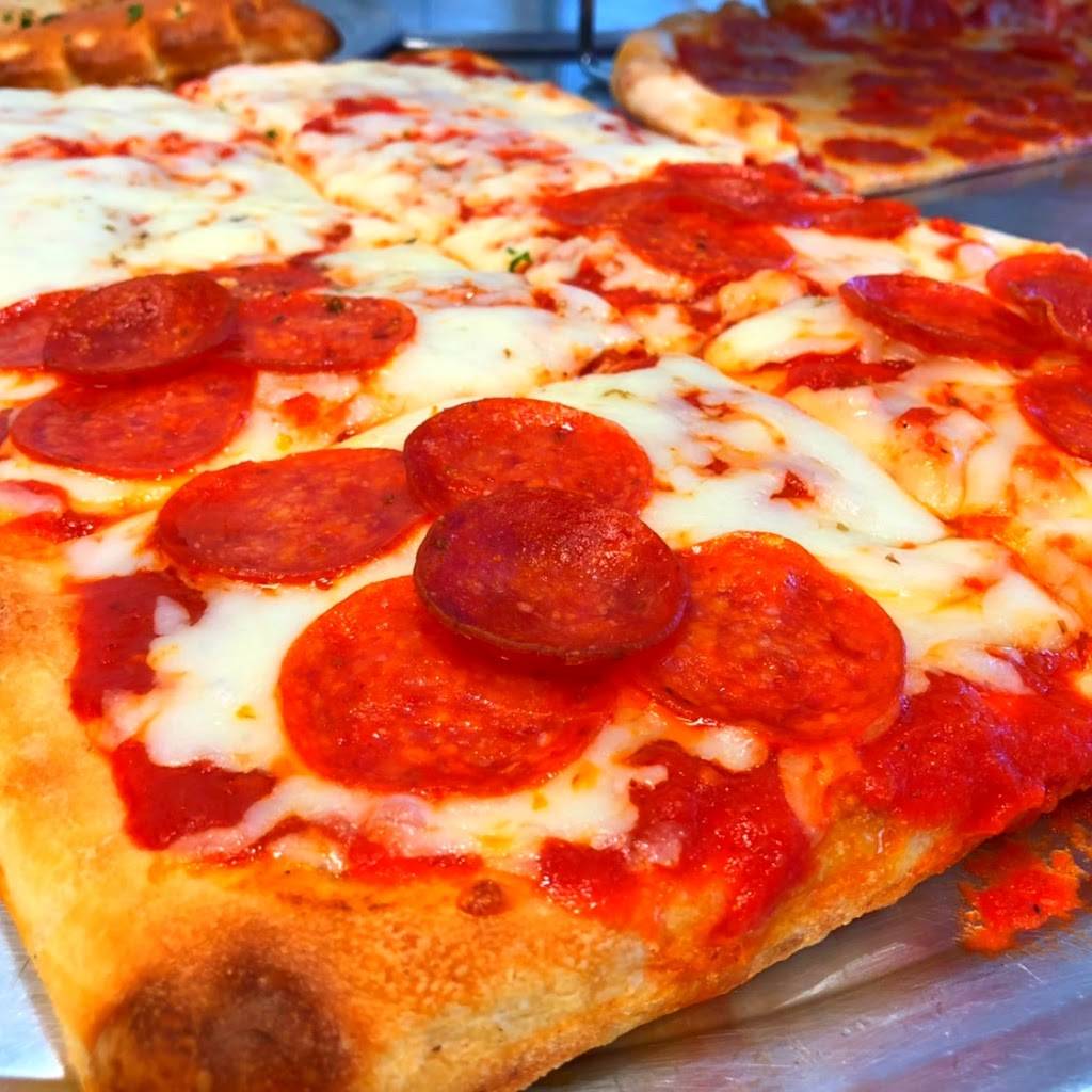 Two Cousins Pizza -Downtown | meal delivery | 155 E King St, Lancaster, PA 17602, USA | 7179457724 OR +1 717-945-7724