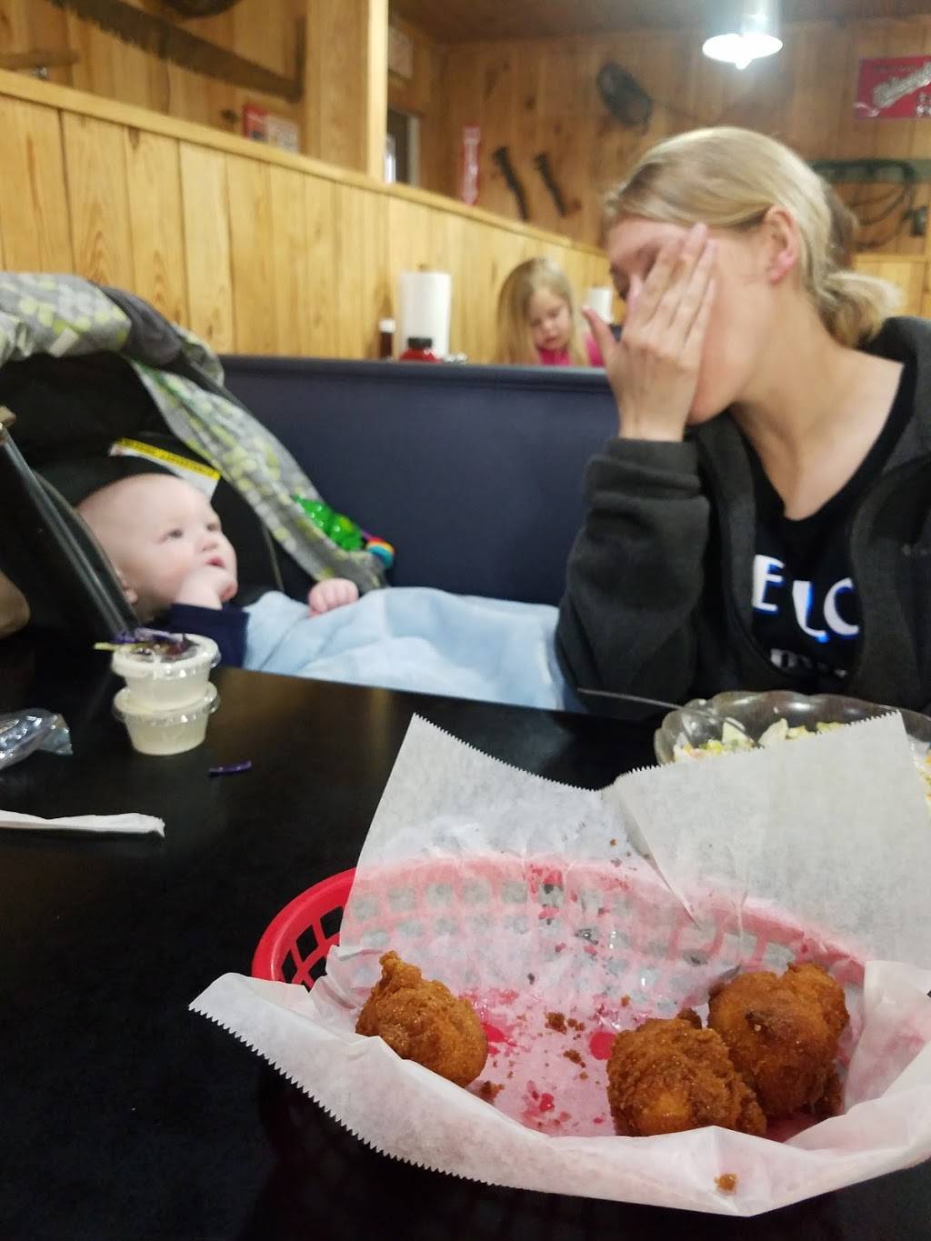 K C s Farmhouse Restaurant | restaurant | 93 College Drive, Lexington, TN 38351, USA | 7312499236 OR +1 731-249-9236