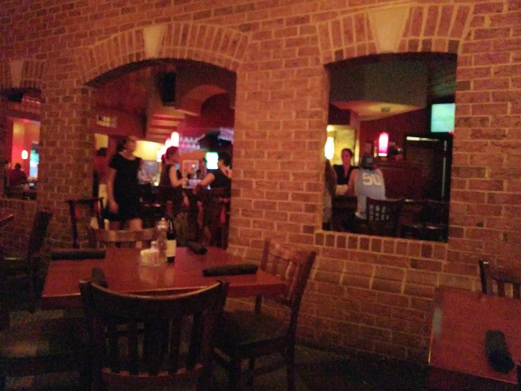 Red Rocks Cafe: Strawberry Hill in South Park | restaurant | 4223 Providence Rd #8, Charlotte, NC 28211, USA | 7043640402 OR +1 704-364-0402