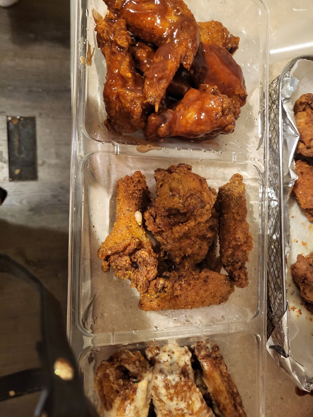 Soul full greens and wings | restaurant | 350 E Auburndale Ave, Youngstown, OH 44507, USA | 3305315049 OR +1 330-531-5049