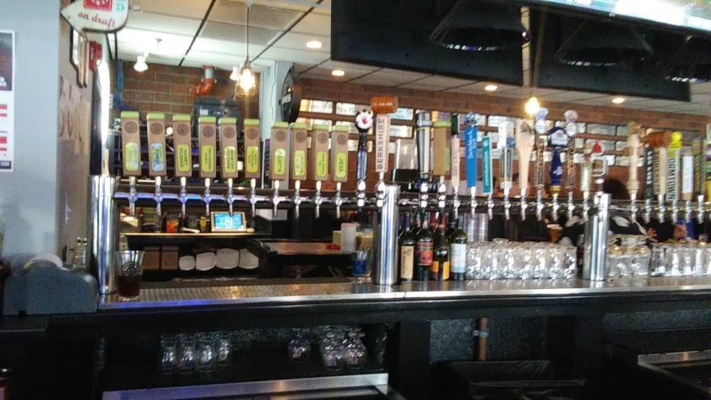 Hangar Pub and Grill | restaurant | 1350 East St, Pittsfield, MA 01201, USA | 4134969464 OR +1 413-496-9464