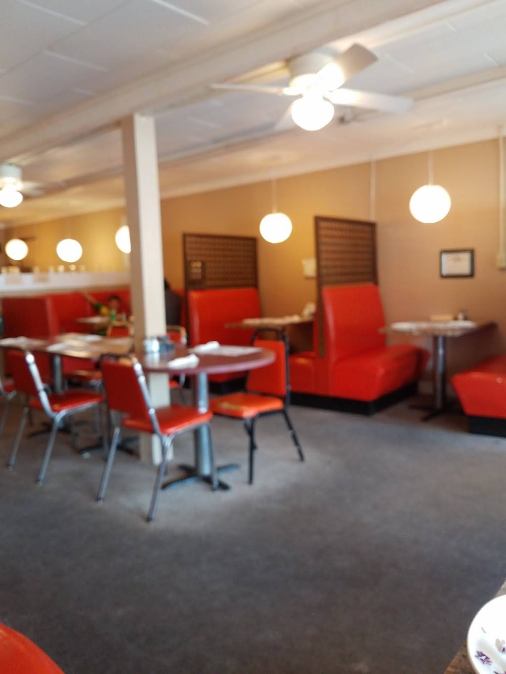 The Filling Station | restaurant | 927 National Hwy, La Vale, MD 21502, USA | 3018764725 OR +1 301-876-4725