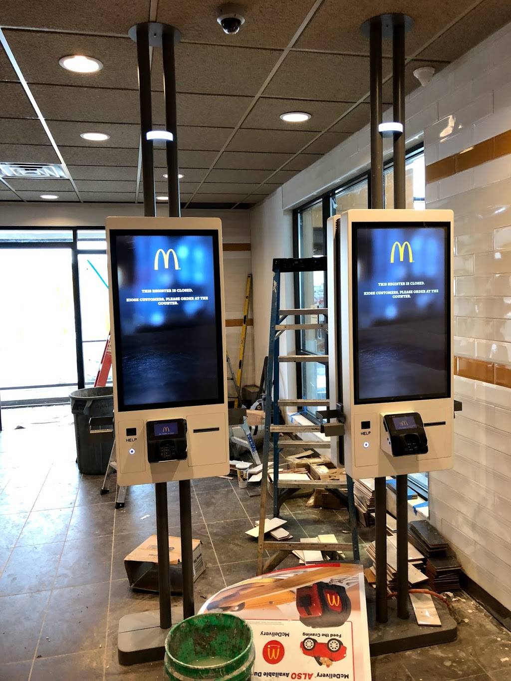 McDonalds | cafe | 4275 S 27th St, Greenfield, WI 53221, USA | 4142814471 OR +1 414-281-4471
