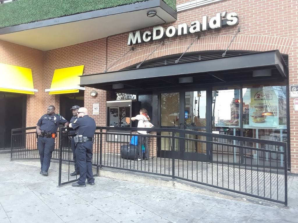 McDonalds | cafe | 407 N Lamar St, Dallas, TX 75202, USA | 2146471648 OR +1 214-647-1648