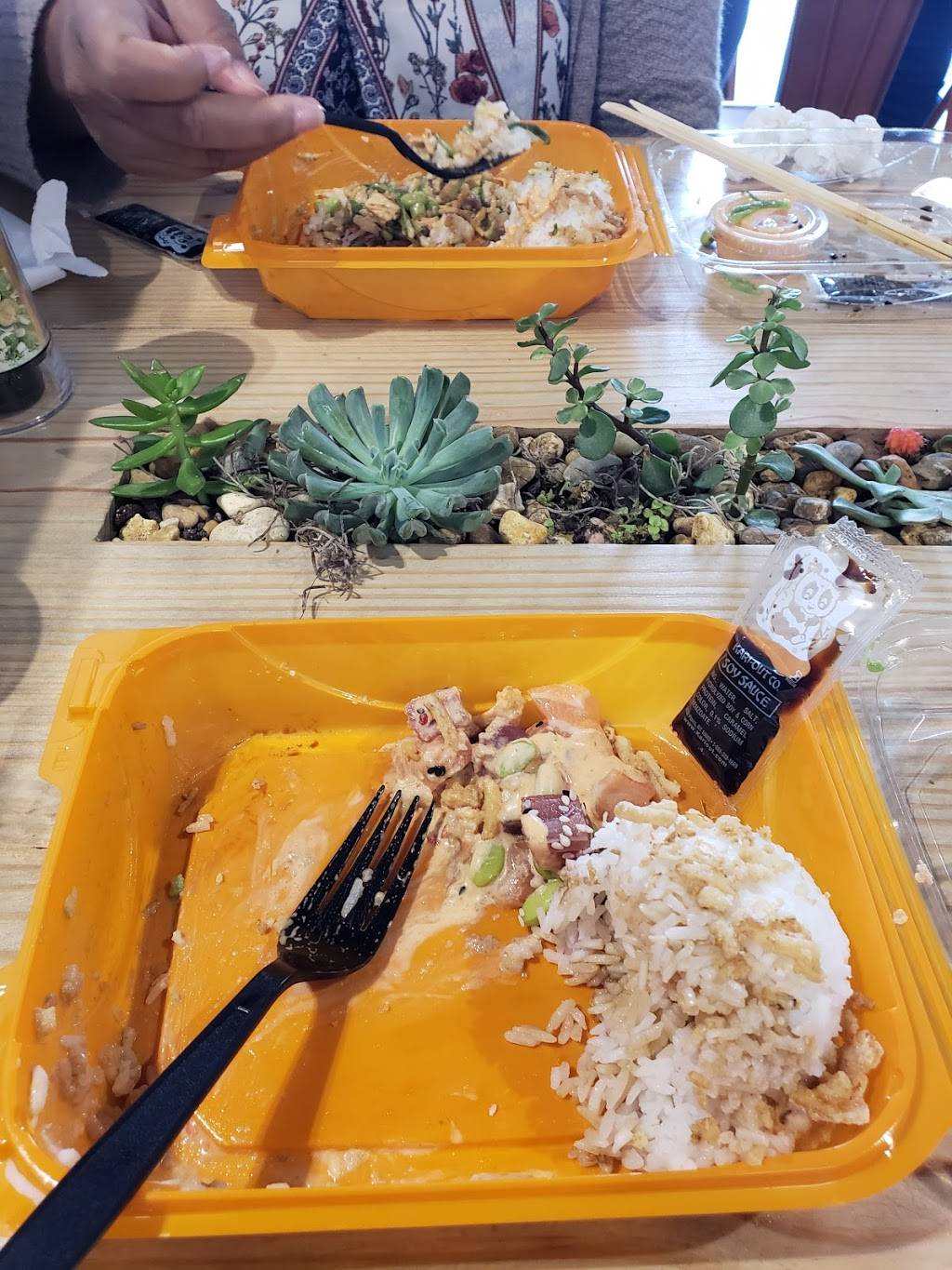 Poké Joint | restaurant | 1109 International Pkwy Suite 1641, Lake Mary, FL 32746, USA | 4079423474 OR +1 407-942-3474