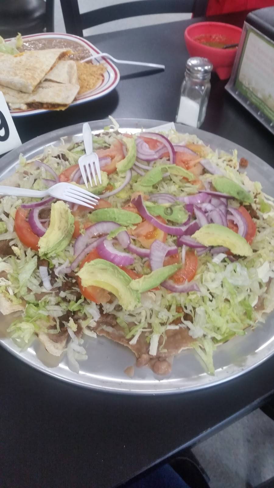 El Realito De Oro Market | restaurant | 422 S Gateway Dr suit 100, Madera, CA 93637, USA | 5596648644 OR +1 559-664-8644