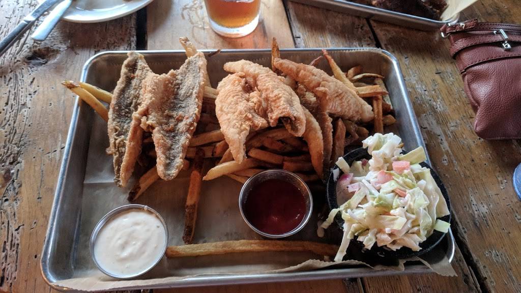 Knotty Pine Brewing | restaurant | 1765 W 3rd Ave, Columbus, OH 43212, USA | 6148171515 OR +1 614-817-1515