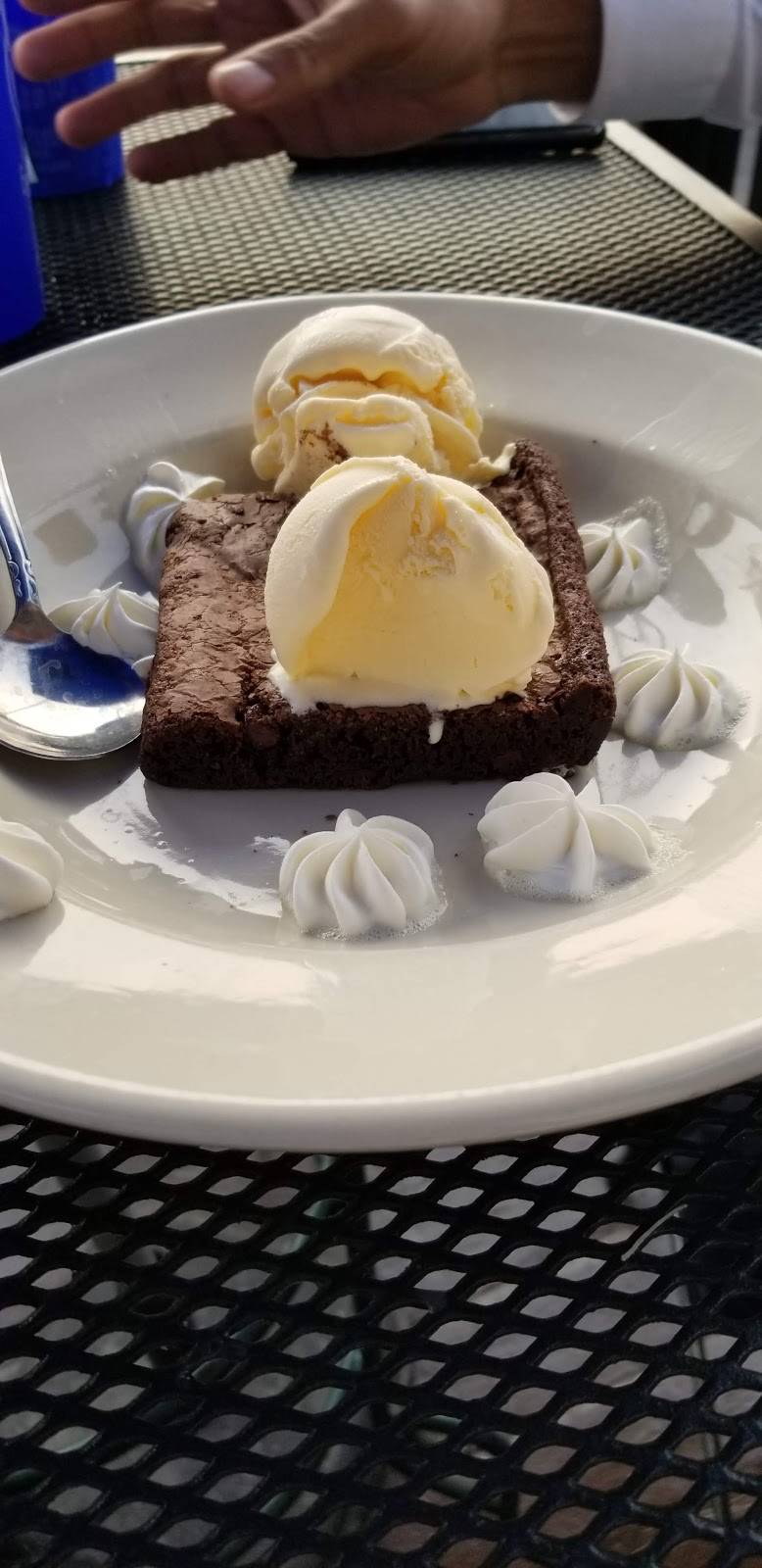 Tonys On Main Street | restaurant | 132 N Main St, St Charles, MO 63301, USA | 6369401960 OR +1 636-940-1960