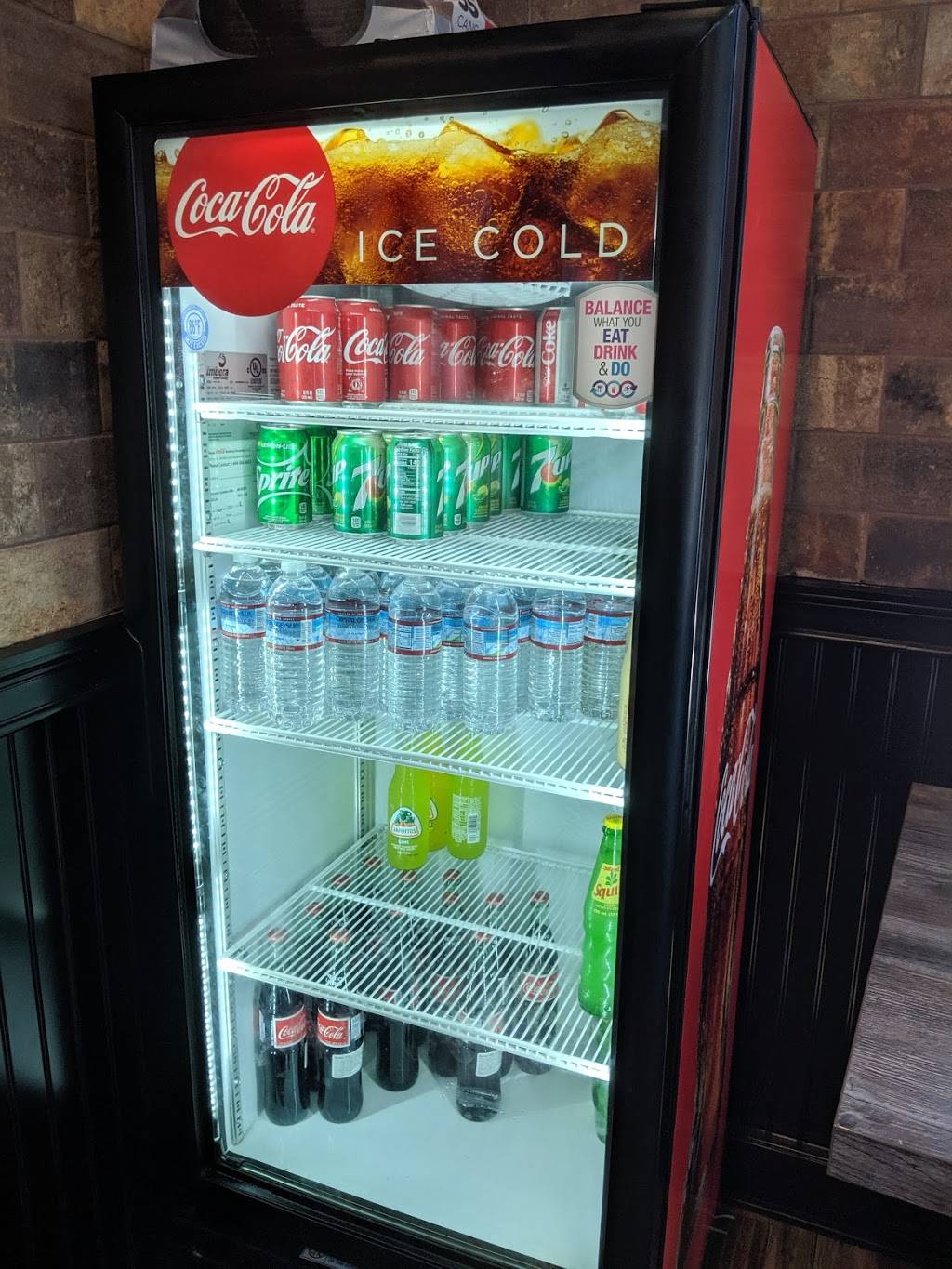 Hole in the Wall Burger | restaurant | 25262 Jeronimo Rd, Lake Forest, CA 92630, USA | 9493289049 OR +1 949-328-9049