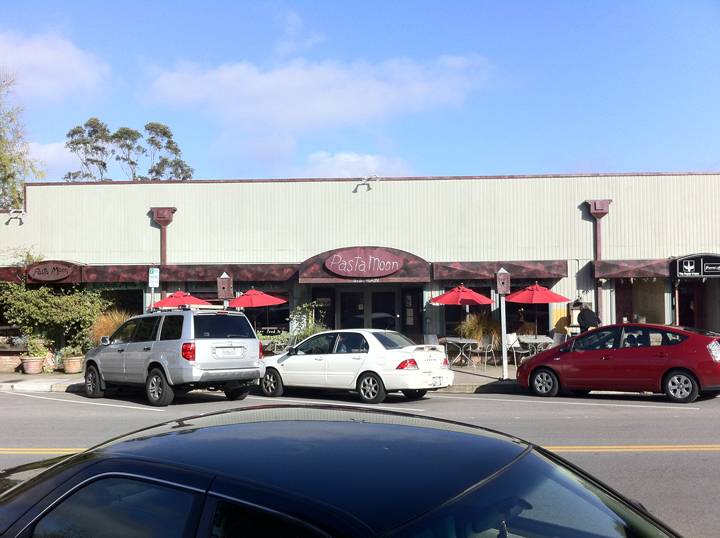 Pasta Moon | restaurant | 315 Main St C, Half Moon Bay, CA 94019, USA | 6507265125 OR +1 650-726-5125