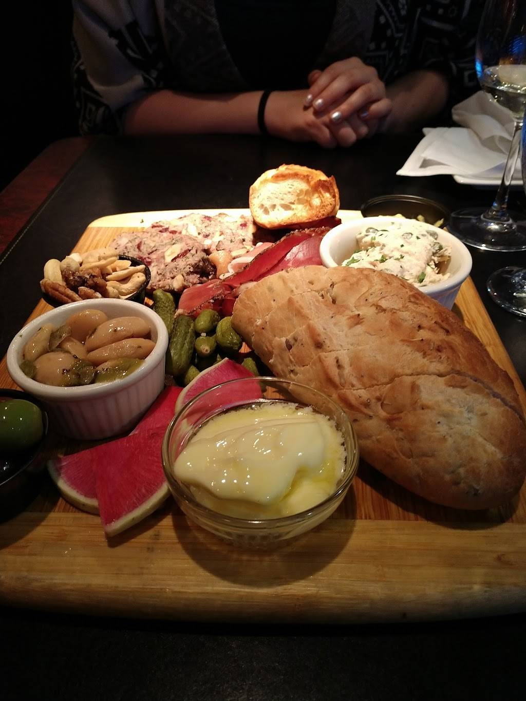 Tabernash Tavern | restaurant | 72287 US-40, Tabernash, CO 80478, USA | 9707264430 OR +1 970-726-4430