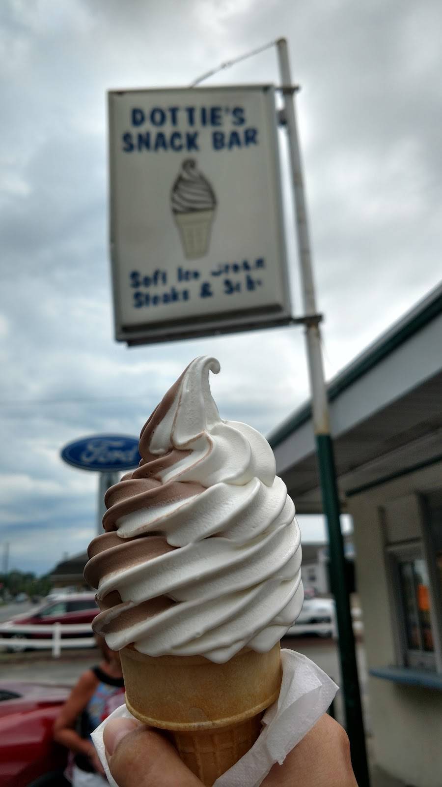 Dotties Snack Bar | restaurant | 425 W 4th St, Quarryville, PA 17566, USA | 7177867274 OR +1 717-786-7274