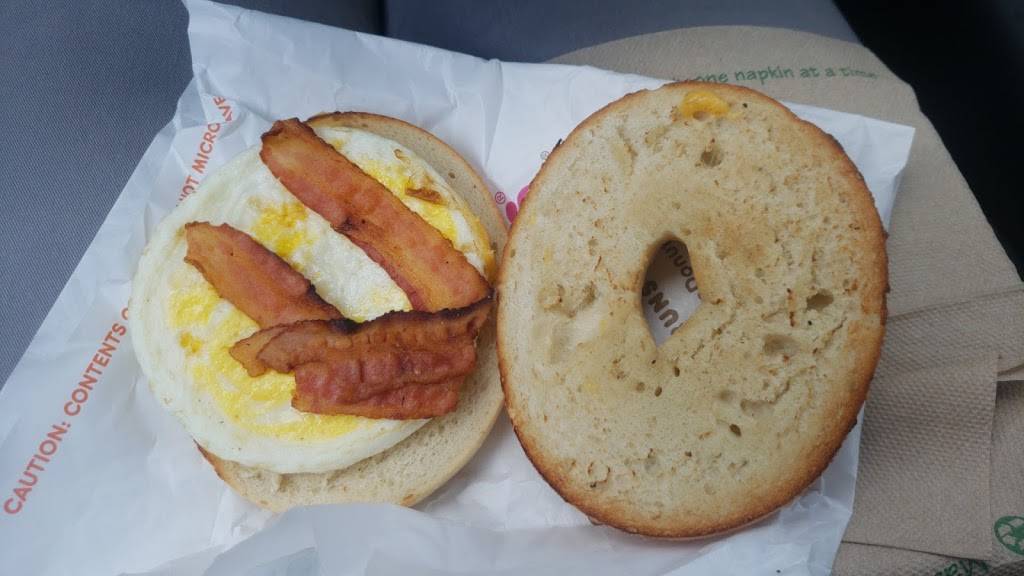 Dunkin | bakery | 701 Loucks Rd Suite A, York, PA 17404, USA | 7177715485 OR +1 717-771-5485