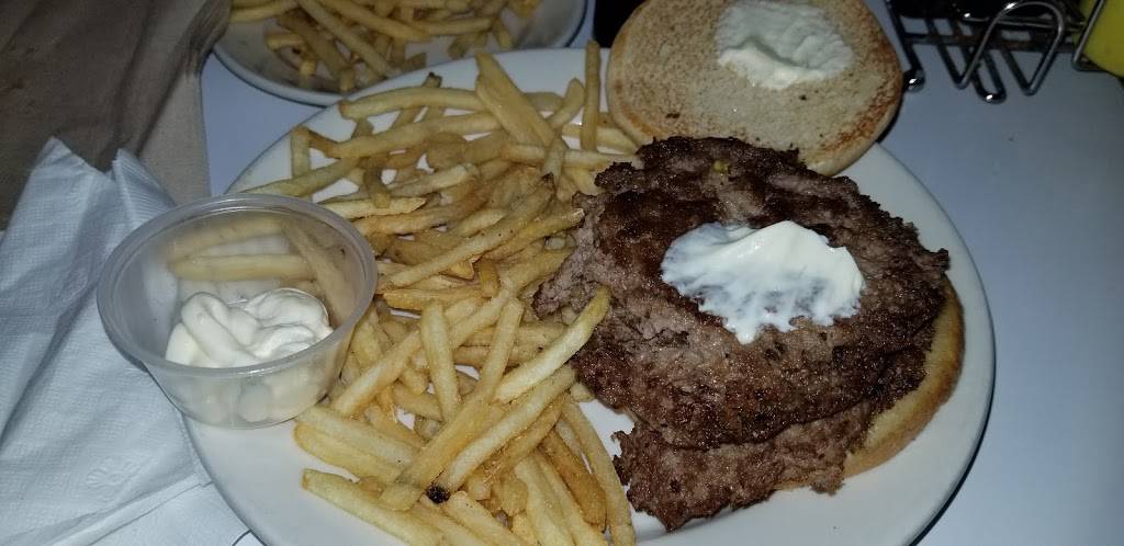 Steak n Shake | restaurant | 3800 SW College Rd, Ocala, FL 34474, USA | 3528731994 OR +1 352-873-1994