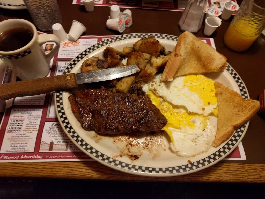 Lucky Strike Restaurant | restaurant | 703 Grattan St, Chicopee, MA 01020, USA | 4135367912 OR +1 413-536-7912