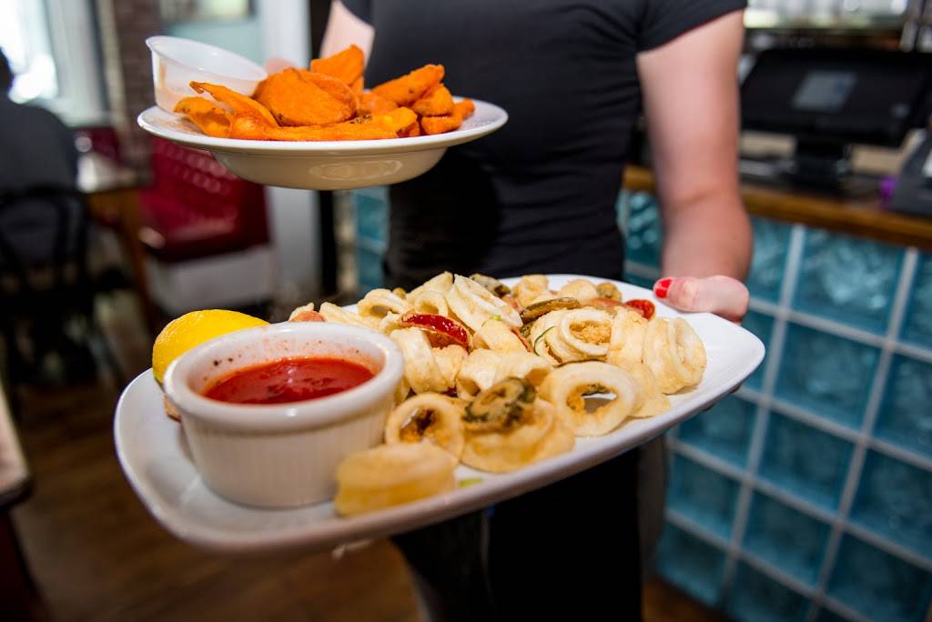 The Squealing Pig - Boston | restaurant | 134 Smith St, Boston, MA 02120, USA | 6175666651 OR +1 617-566-6651