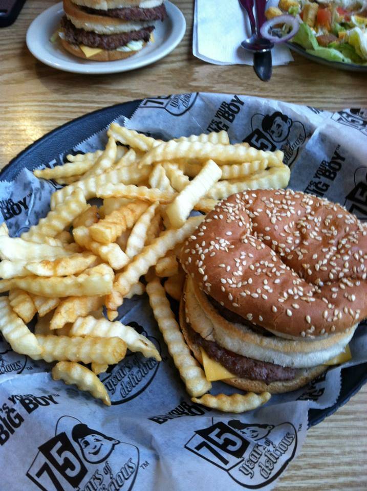 BIG BOY | restaurant | 3366 Biddle Ave, Wyandotte, MI 48192, USA | 7342858400 OR +1 734-285-8400