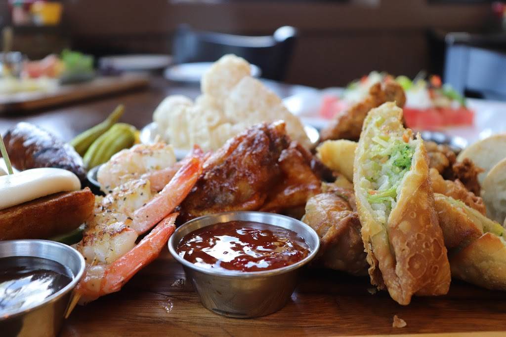 Table & Tap | restaurant | 42860 Crescent Loop, Punta Gorda, FL 33982, USA | 9412356906 OR +1 941-235-6906