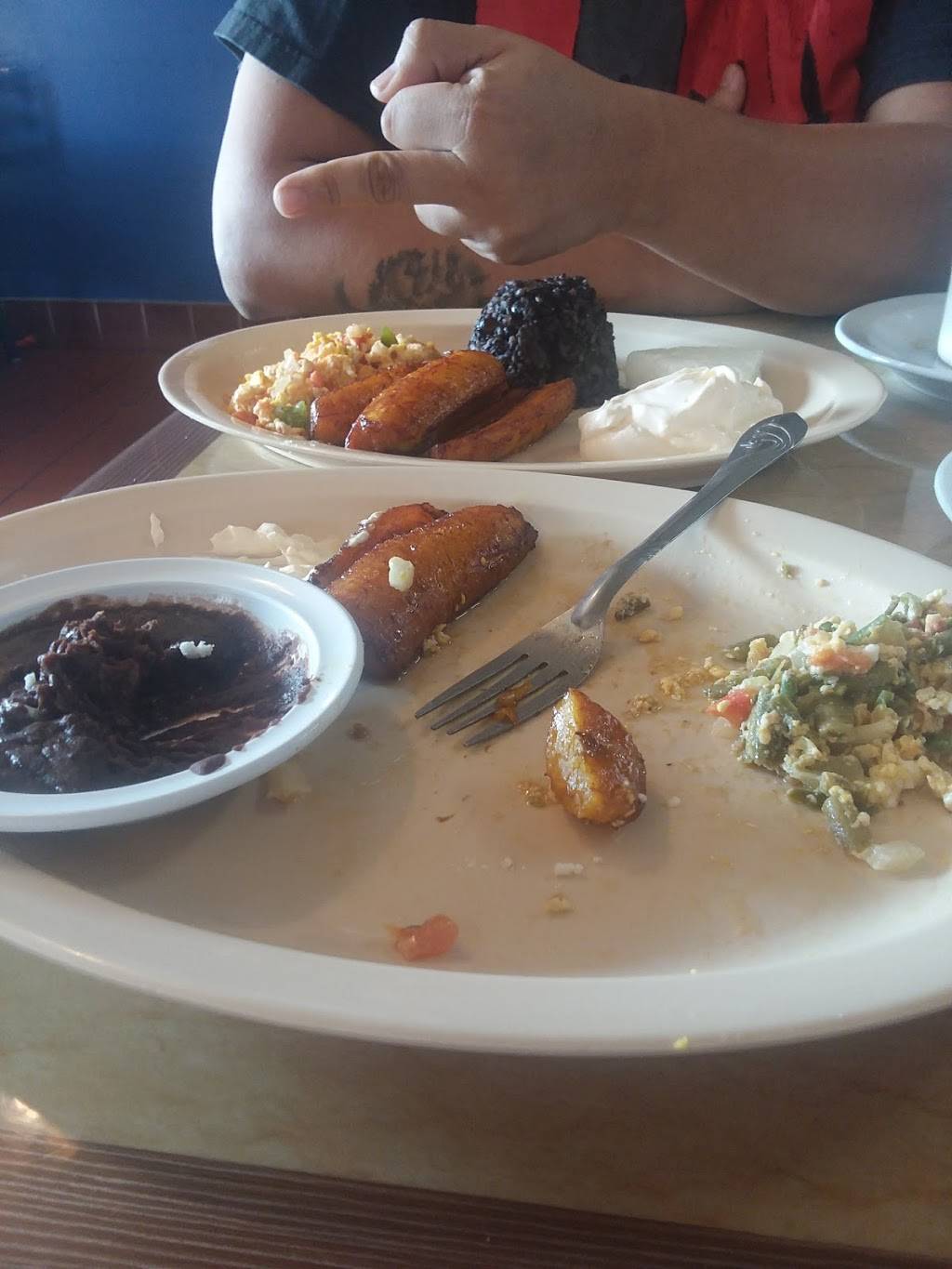 Pupuseria y Panederia Atecosol | restaurant | 2523 W Temple St, Los Angeles, CA 90026, USA | 2132632969 OR +1 213-263-2969