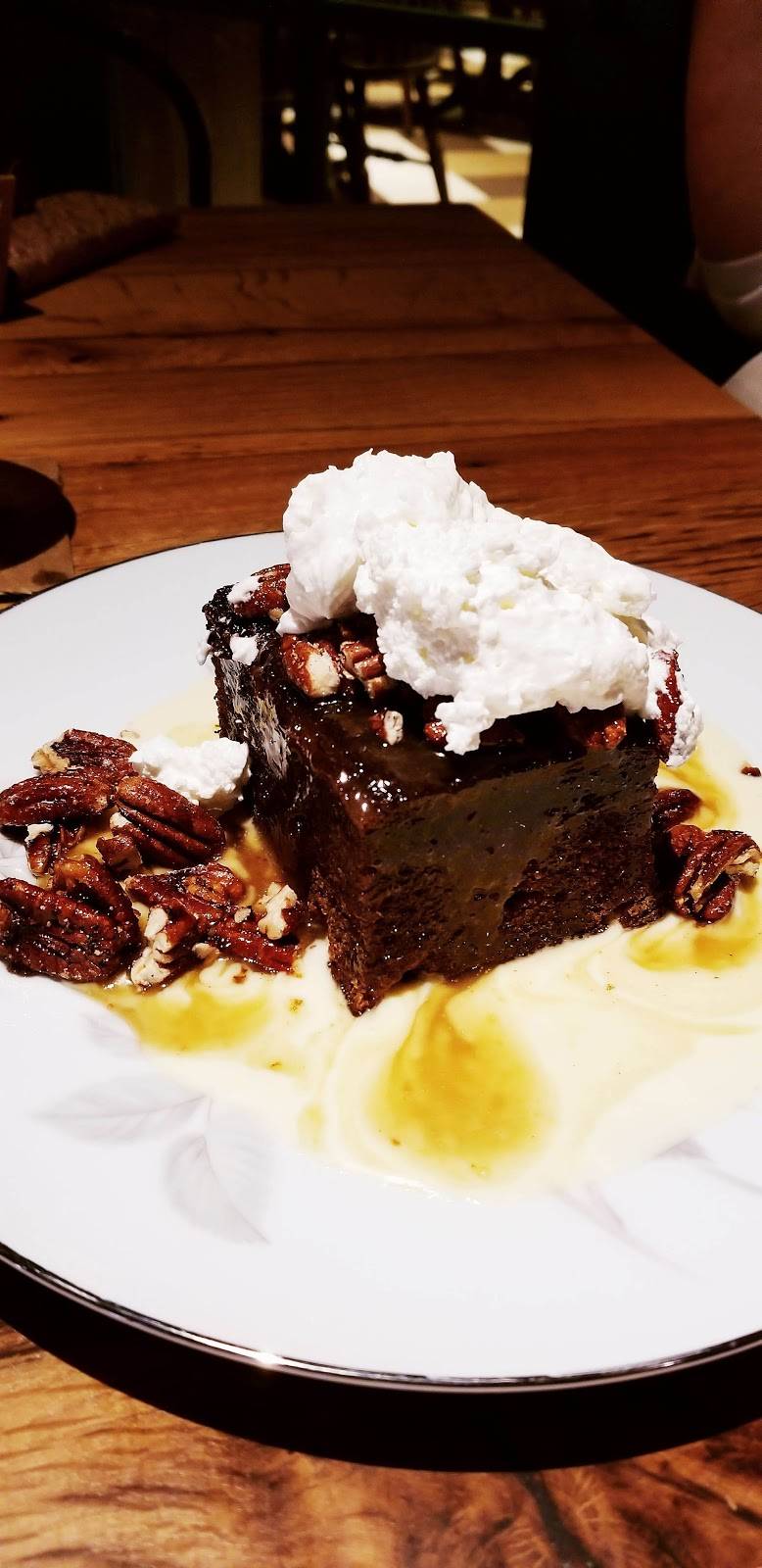 Whiskey Cake Kitchen & Bar | restaurant | 2223 N Westshore Blvd B207, Tampa, FL 33607, USA | 8135359955 OR +1 813-535-9955