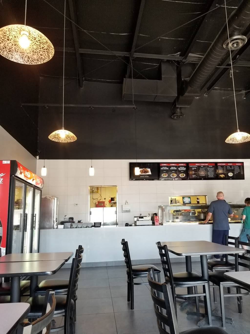 Wok & Roll | restaurant | 900 Division St, Cobourg, ON K9A 5V2, Canada | 9053778080 OR +1 905-377-8080