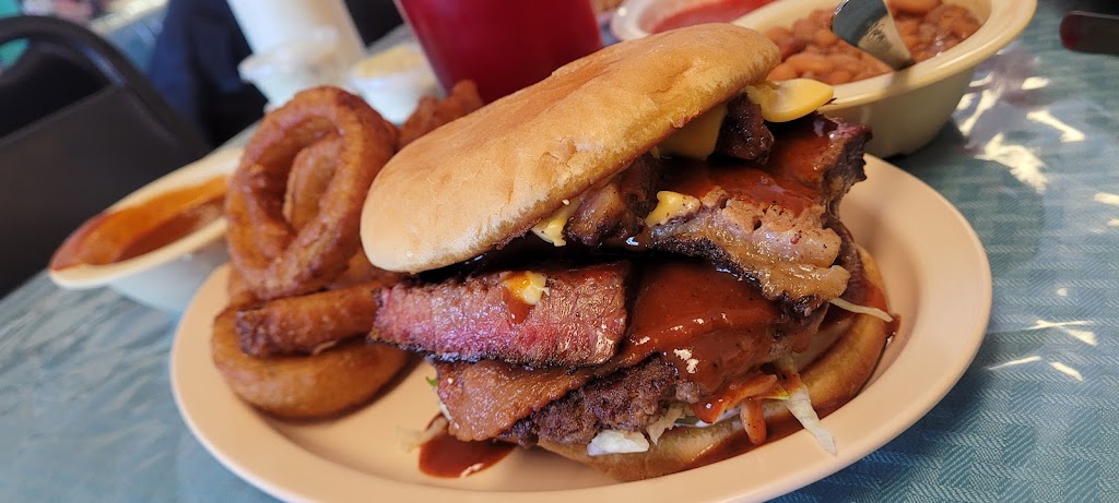 Pena Red Barn Cafe | restaurant | 211 N State St, Bronte, TX 76933, USA | 3254734891 OR +1 325-473-4891