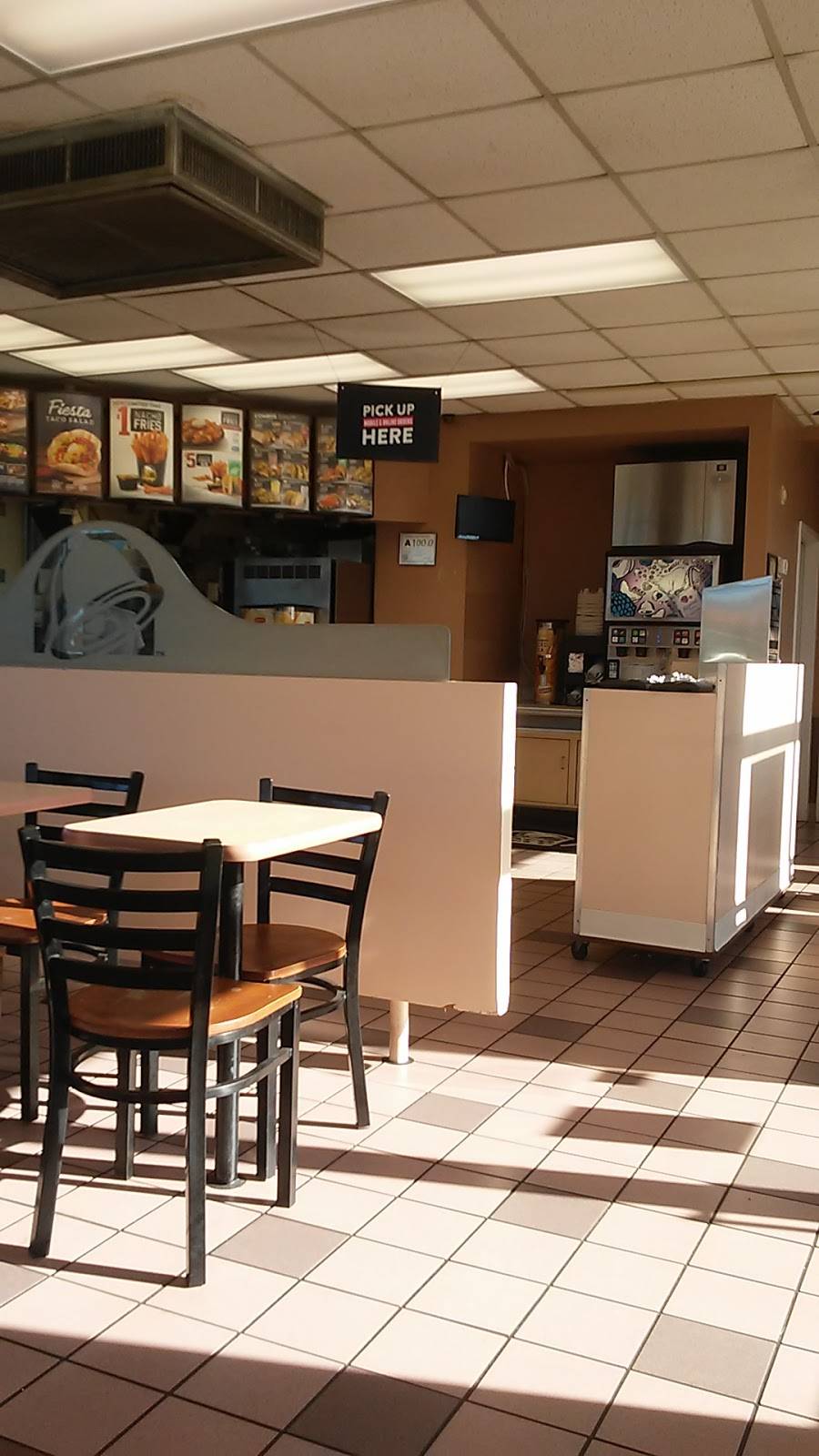 Taco Bell | meal takeaway | 1446 E Main St, Lincolnton, NC 28092, USA | 7047361188 OR +1 704-736-1188