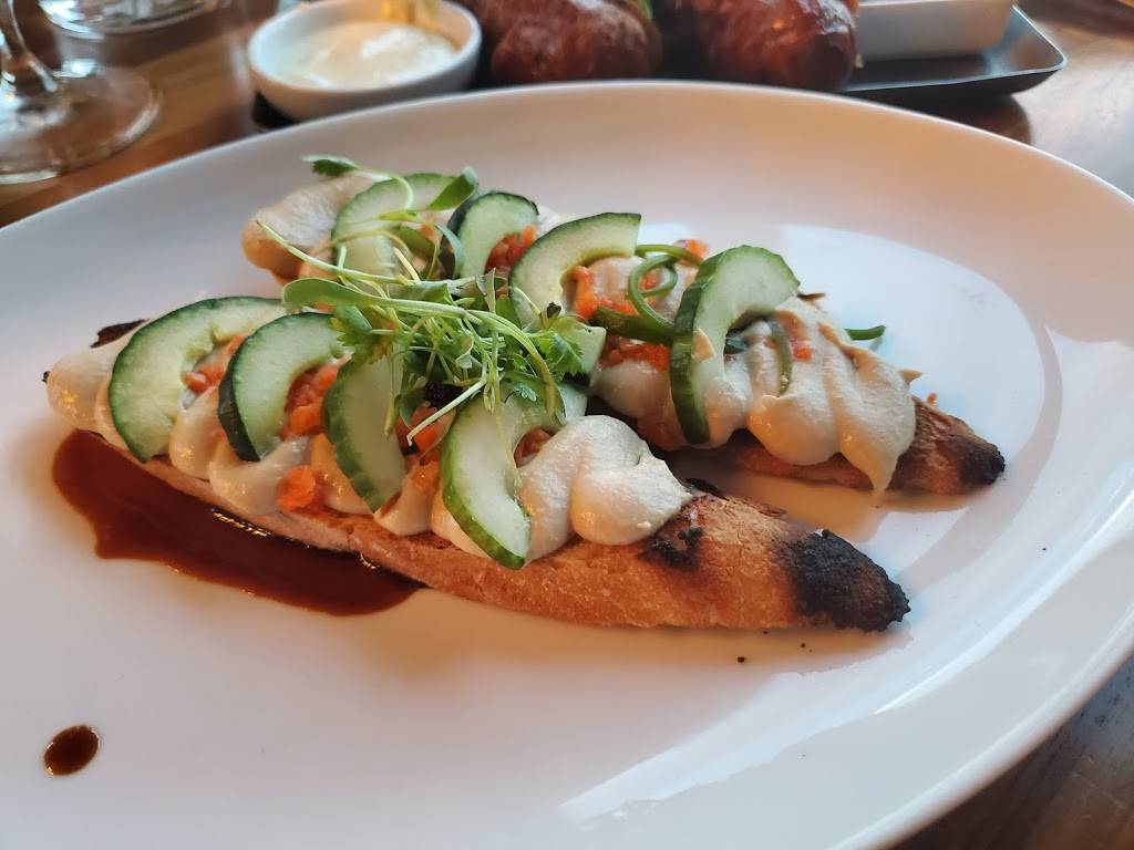 Lat14 Asian Eatery | restaurant | 8815 7th Ave N, Golden Valley, MN 55427, USA | 7634007910 OR +1 763-400-7910