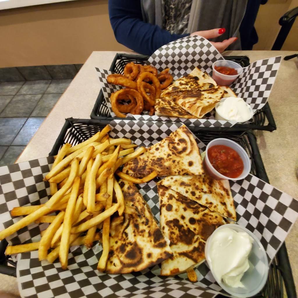 Ricks Cookhouse | restaurant | 540 Davis Dr, Newmarket, ON L3Y 2P3, Canada | 9052358808 OR +1 905-235-8808