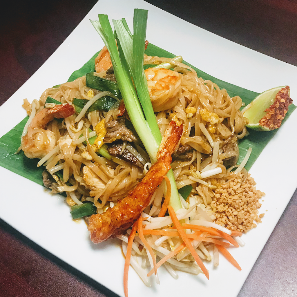Emerald Thai Restaurant | restaurant | 8500 W State Rd 84, Davie, FL 33324, USA | 9544743769 OR +1 954-474-3769