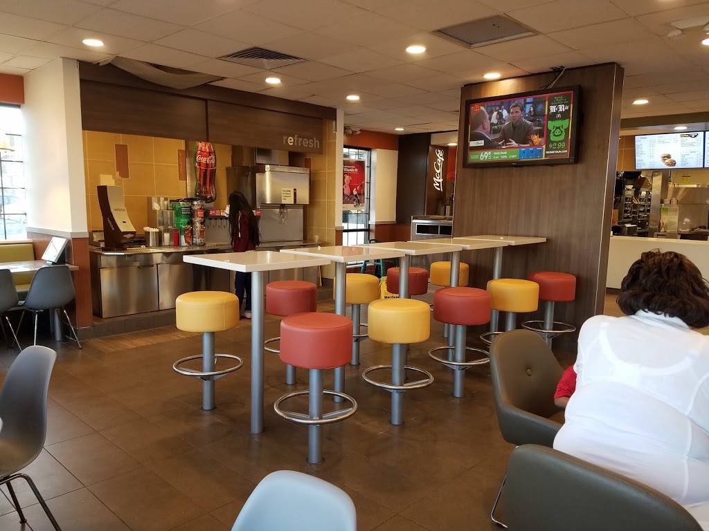 McDonalds | cafe | 17523 Pioneer Blvd, Artesia, CA 90701, USA | 5628657622 OR +1 562-865-7622