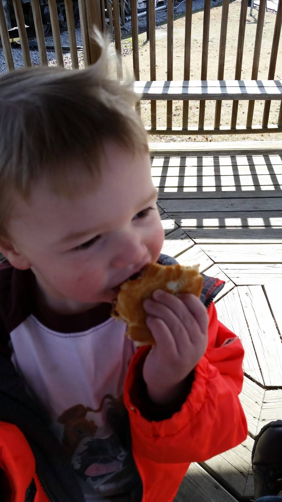 Burger Barn | restaurant | 123 Lexington Ave, Jackson, TN 38301, USA | 7314272168 OR +1 731-427-2168