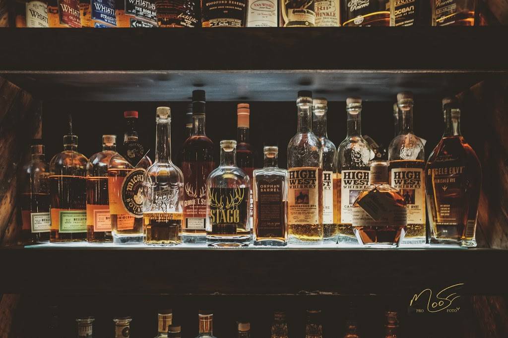 Whiskey Alley | restaurant | 227 The Alley SW, Aiken, SC 29801, USA | 8032260579 OR +1 803-226-0579