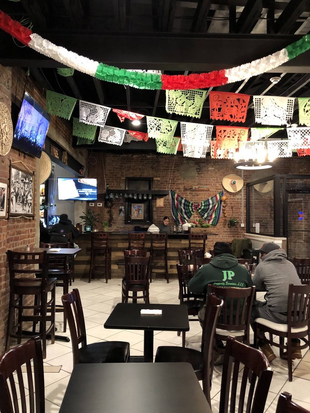 Doña Maria Restaurat | restaurant | 32 Bergen St, Passaic, NJ 07055, USA | 9737737300 OR +1 973-773-7300