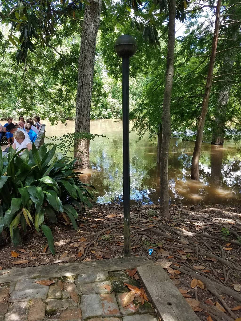 Steamboat Warehouse Restaurant | restaurant | 525 N Main St, Washington, LA 70589, USA | 3378267227 OR +1 337-826-7227