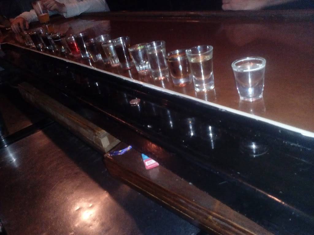 Shadows Bar and Grill | restaurant | 6699 W 130th St, Parma Heights, OH 44130, USA | 2162350654 OR +1 216-235-0654