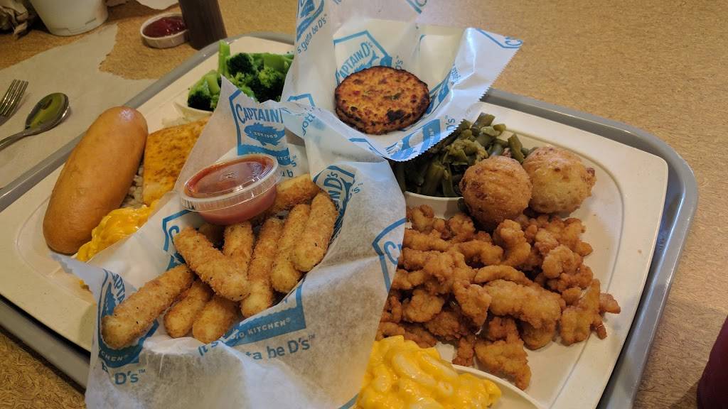 Captain Ds | restaurant | 2514 S French Ave, Sanford, FL 32771, USA | 4073233410 OR +1 407-323-3410