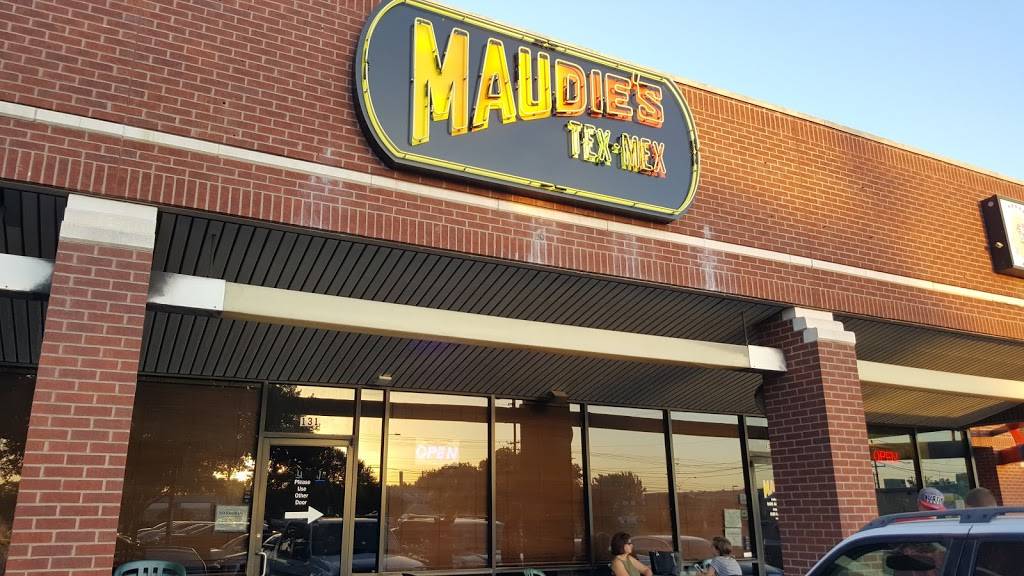 Maudies North Lamar | restaurant | 10205 N Lamar Blvd, Austin, TX 78753, USA | 5128320900 OR +1 512-832-0900
