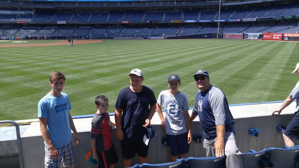 Johnny Rockets | restaurant | One E 161 St, The Bronx, NY 10451, USA | 7182934300 OR +1 718-293-4300