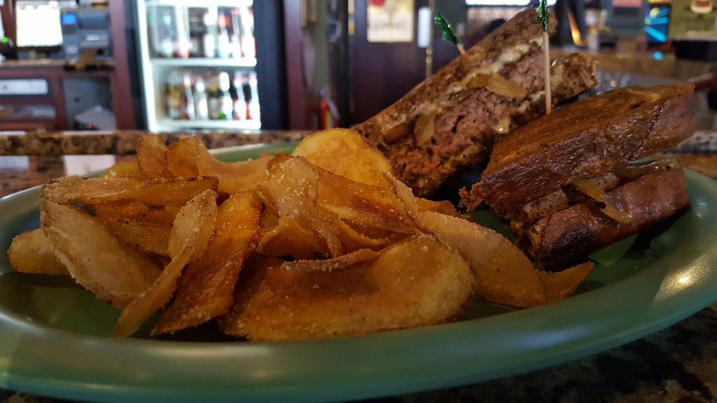 Two Fine Irishmen | restaurant | 18101 R Plaza, Omaha, NE 68135, USA | 4029333990 OR +1 402-933-3990