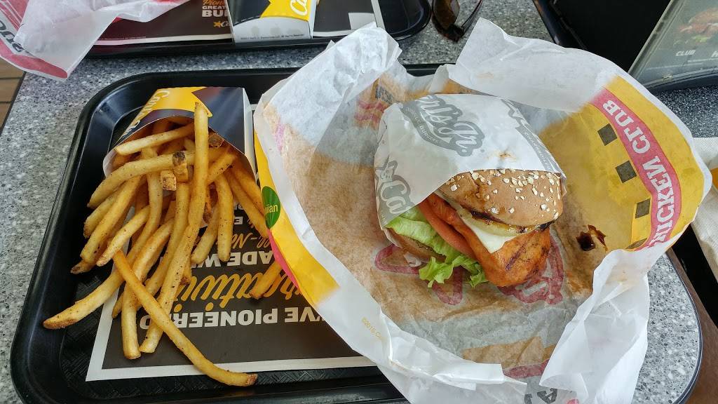 Carls Jr. | restaurant | 5722 S 49th W Ave, Tulsa, OK 74107, USA | 9184450075 OR +1 918-445-0075