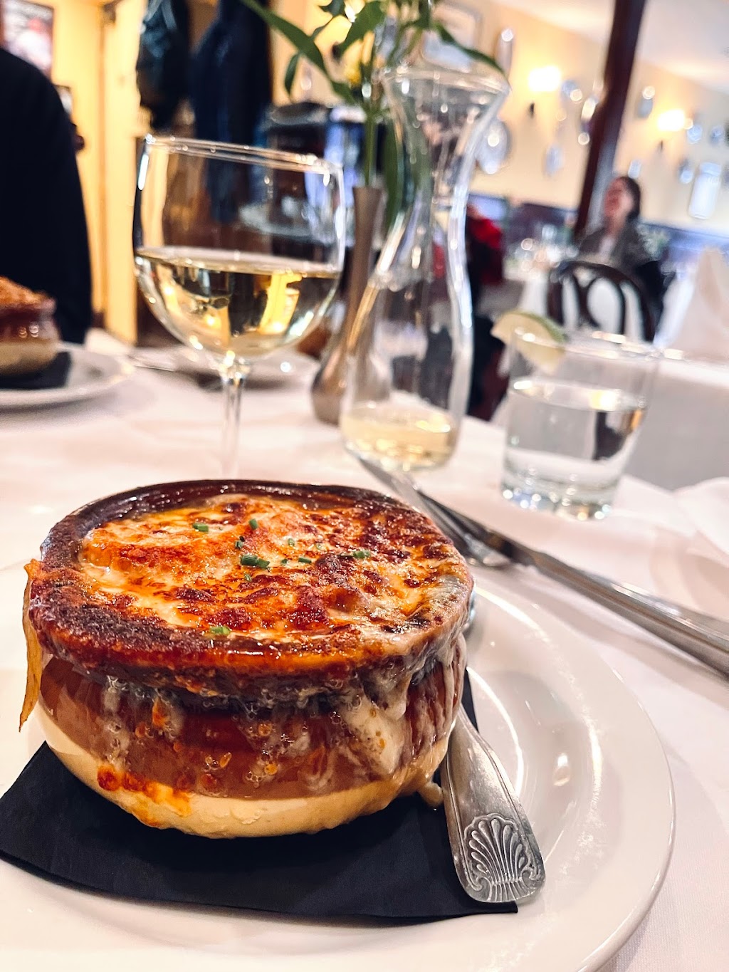 Ma Maison | restaurant | 272 Cambridge St, Boston, MA 02114, USA | 6177258855 OR +1 617-725-8855