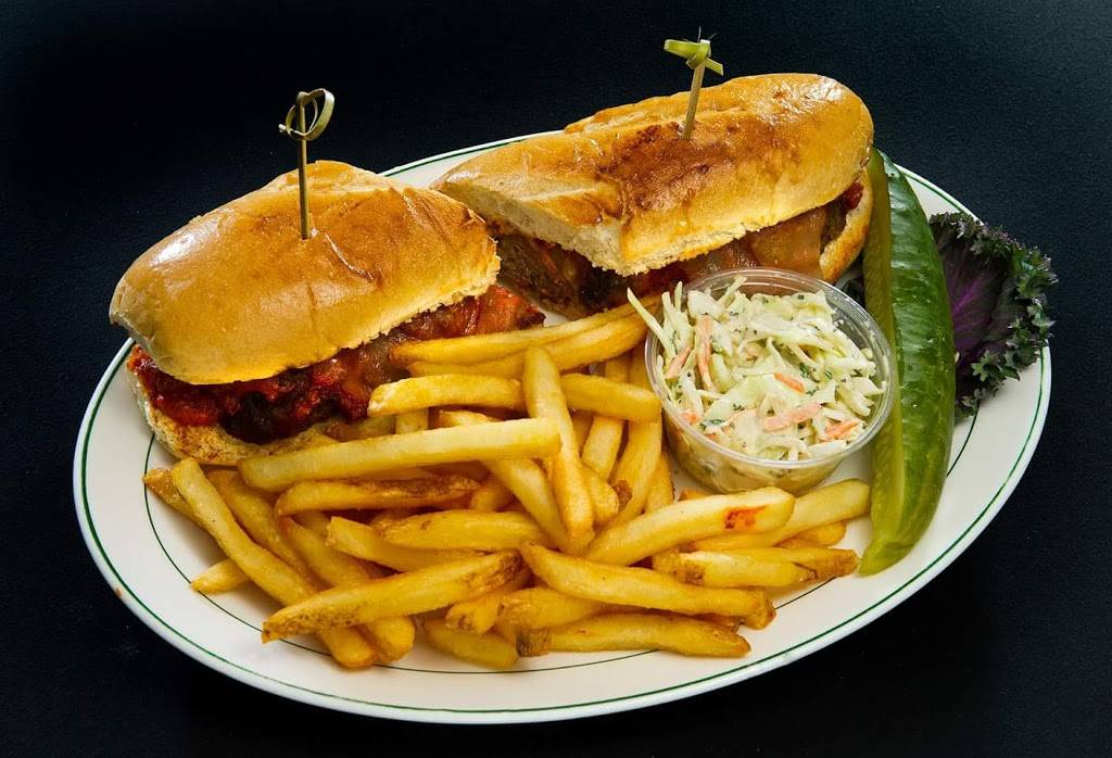 Buddys Pizza | restaurant | 3637 W Maple Rd, Bloomfield Hills, MI 48301, USA | 2486450300 OR +1 248-645-0300