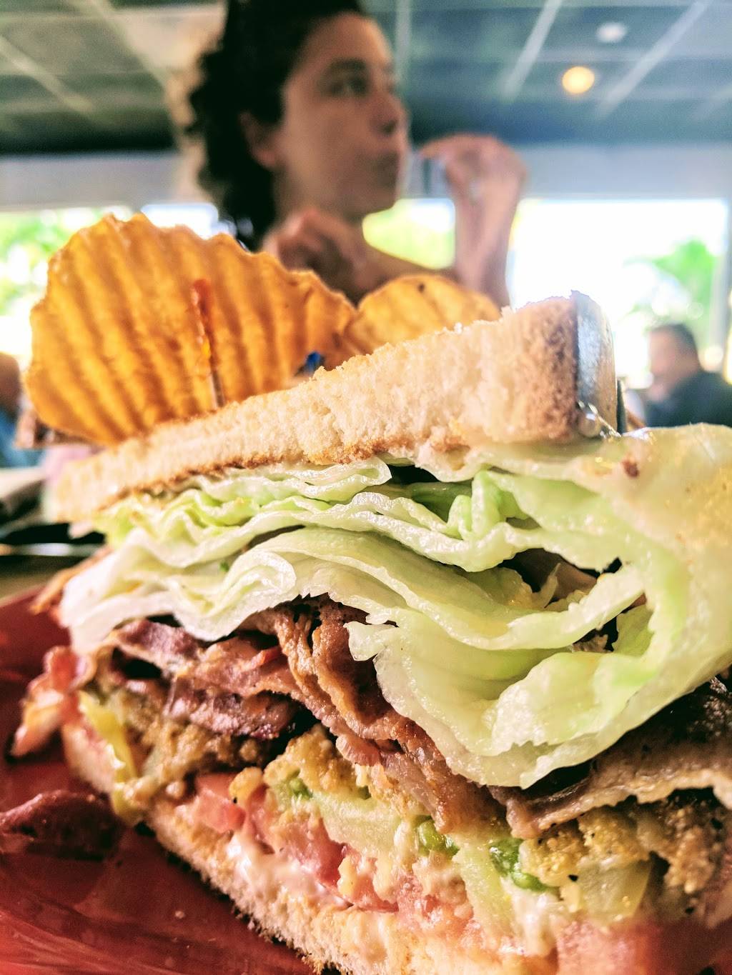 Grangers Grille | restaurant | 802 SE 5th Ave, Delray Beach, FL 33483, USA | 5612767881 OR +1 561-276-7881