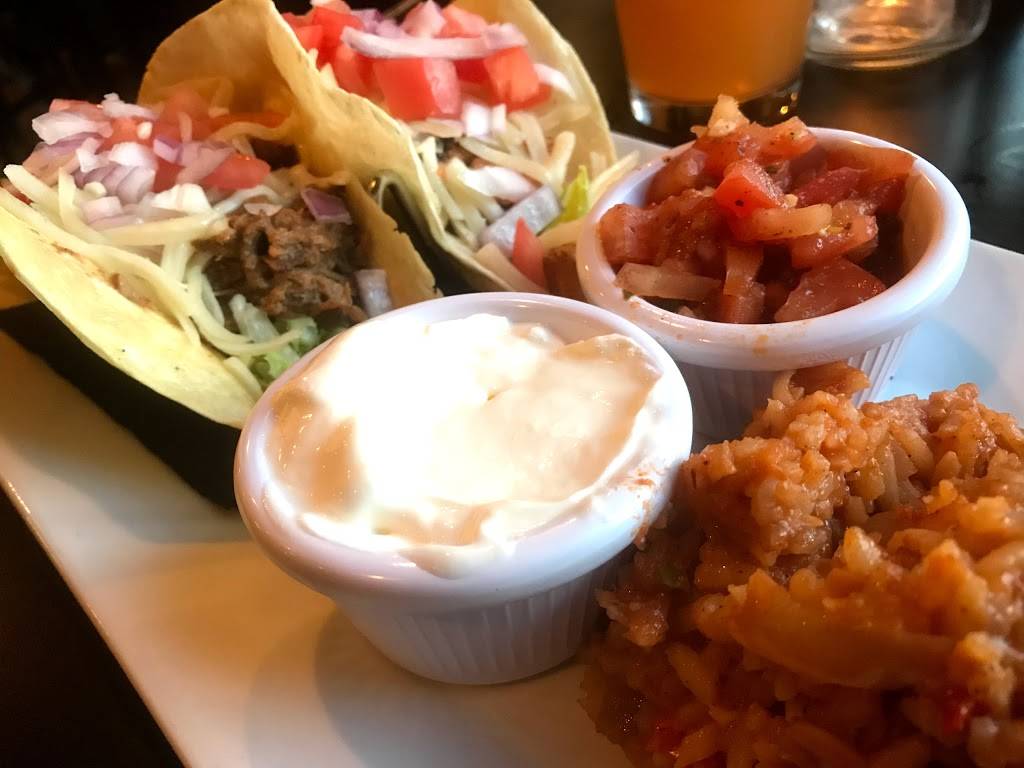 The Bog Pub | restaurant | 618 MacArthur Blvd, Pocasset, MA 02559, USA | 5083929620 OR +1 508-392-9620