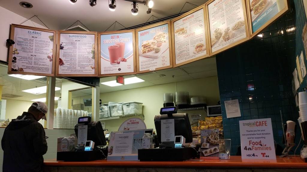 Tropical Smoothie Cafe | restaurant | 3811 Fairfax Dr, Arlington, VA 22203, USA | 7032432933 OR +1 703-243-2933