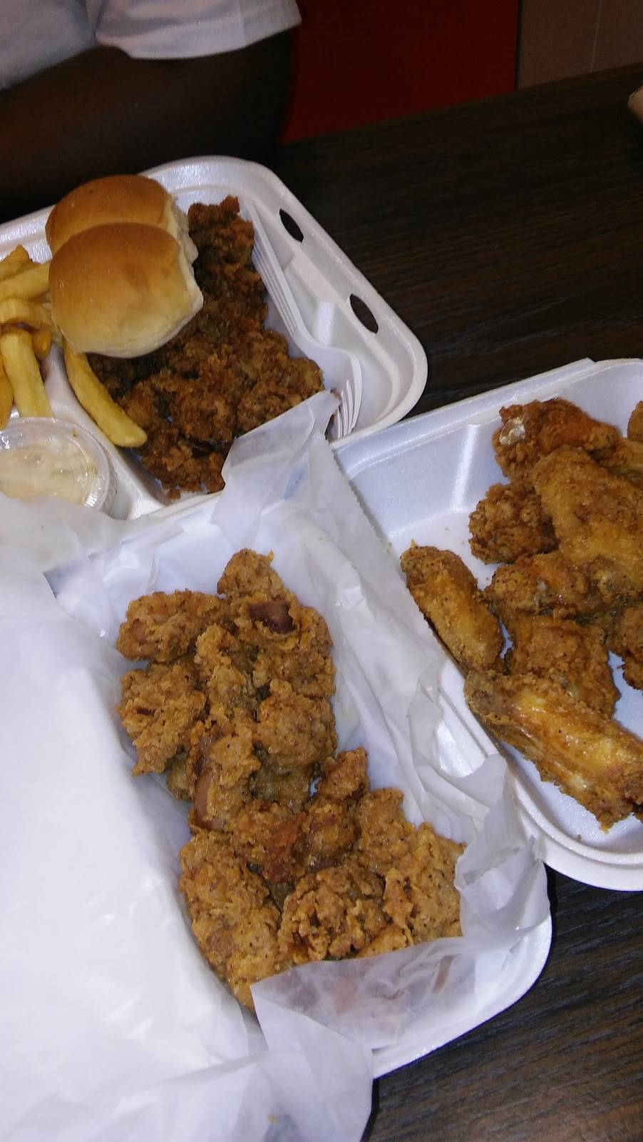 Barbers Drive In | restaurant | 2205 1st Ave SE, Moultrie, GA 31788, USA | 2299853993 OR +1 229-985-3993