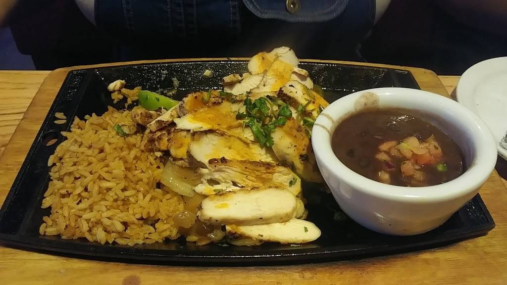 Chilis Grill & Bar | restaurant | 6505 N Decatur Blvd, Las Vegas, NV 89131, USA | 7028388832 OR +1 702-838-8832