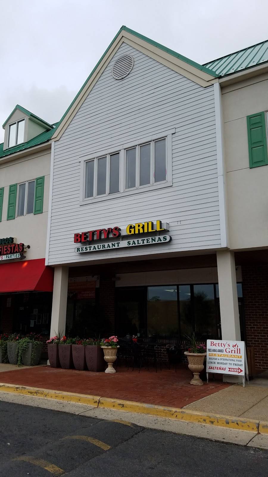 Bettys Grill Restaurant | restaurant | 46950 Community Plaza, Sterling, VA 20164, USA | 7034444403 OR +1 703-444-4403